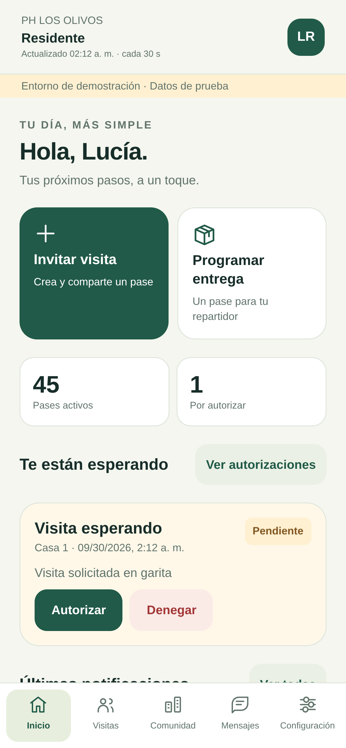 Pantalla de inicio de Vecino para residentes: invitación de visitas, entregas y autorización pendiente. Captura del runtime nativo con datos de demostración; no es una captura de un dispositivo físico.